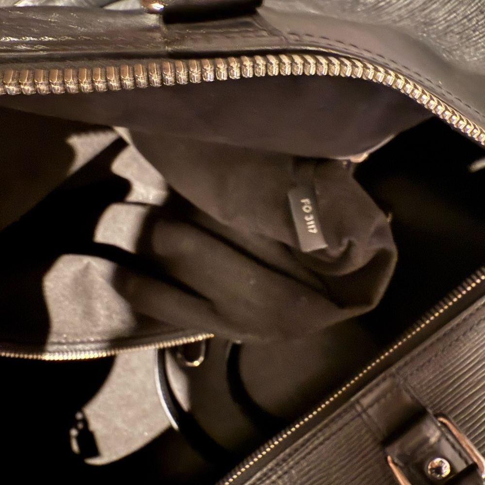 Louis Vuitton x Supreme Keepall Bandoulière 55 – Black Epi Leather - Picture 8 of 9
